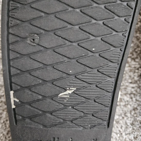 Adidas Black and Tan Slide Size 11 Slides/Sandals - Picture 9 of 11